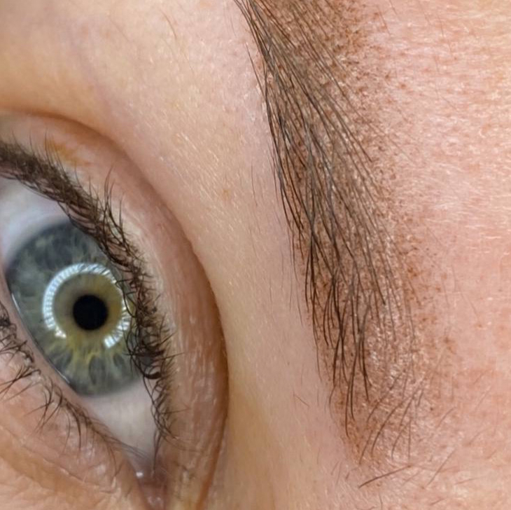 Перманент бровей