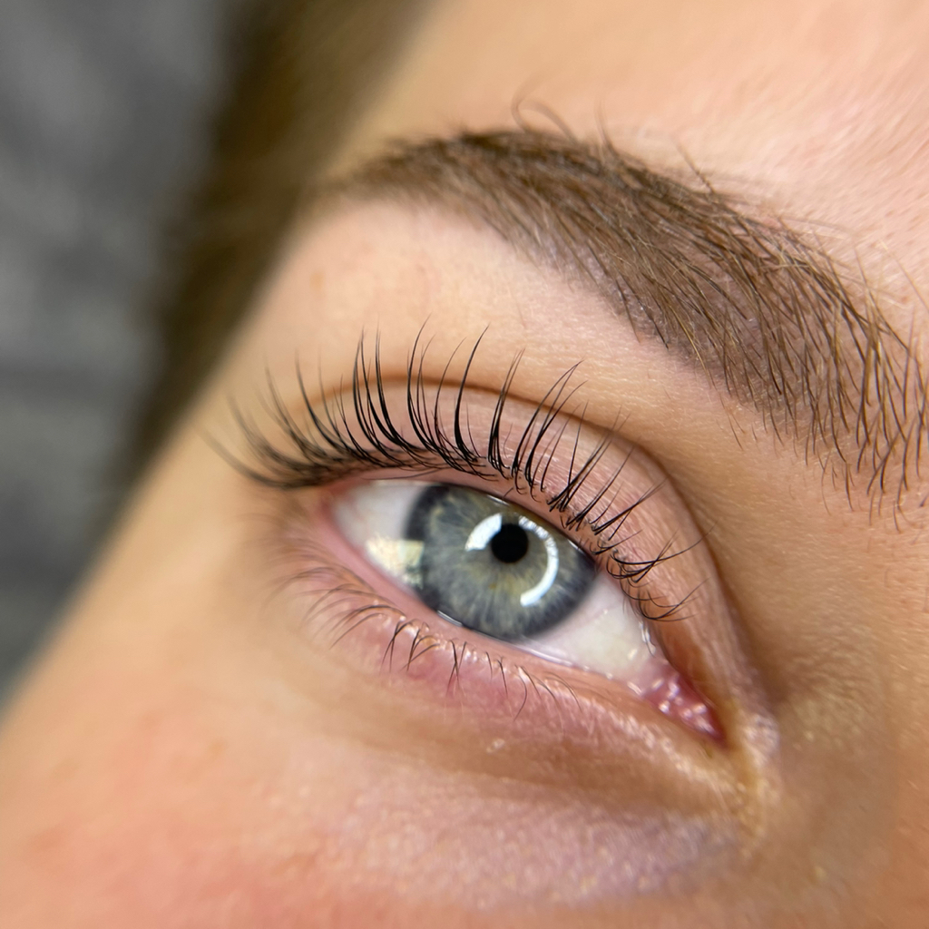 Окрашивание бровей + Ресниц