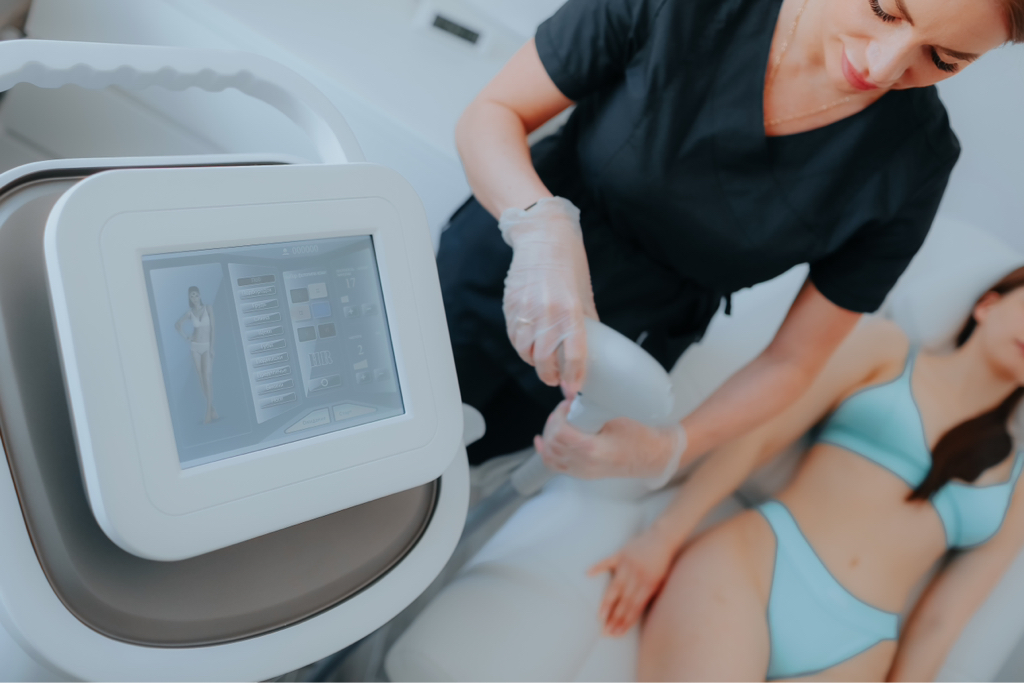 Подмышки + бикини + ноги полностью + руки до локтя