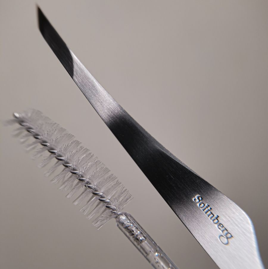 Мужская коррекция бровей