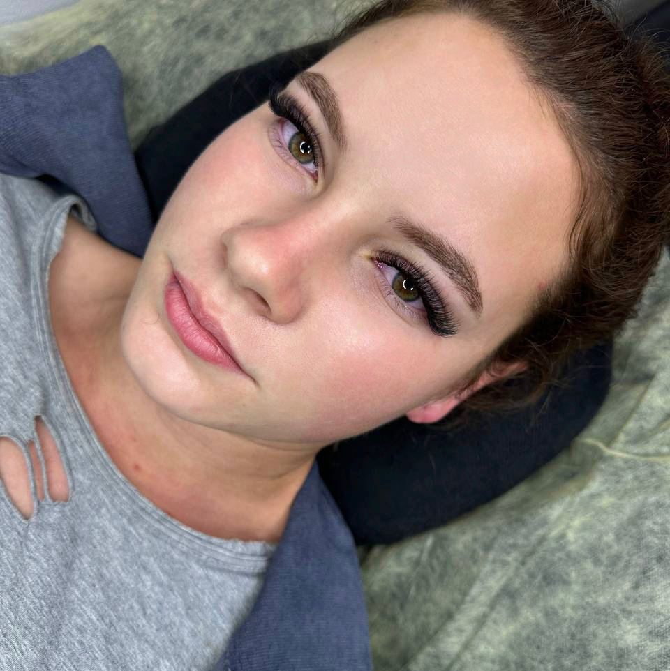 Наращивание ресниц  4,5D+ объём