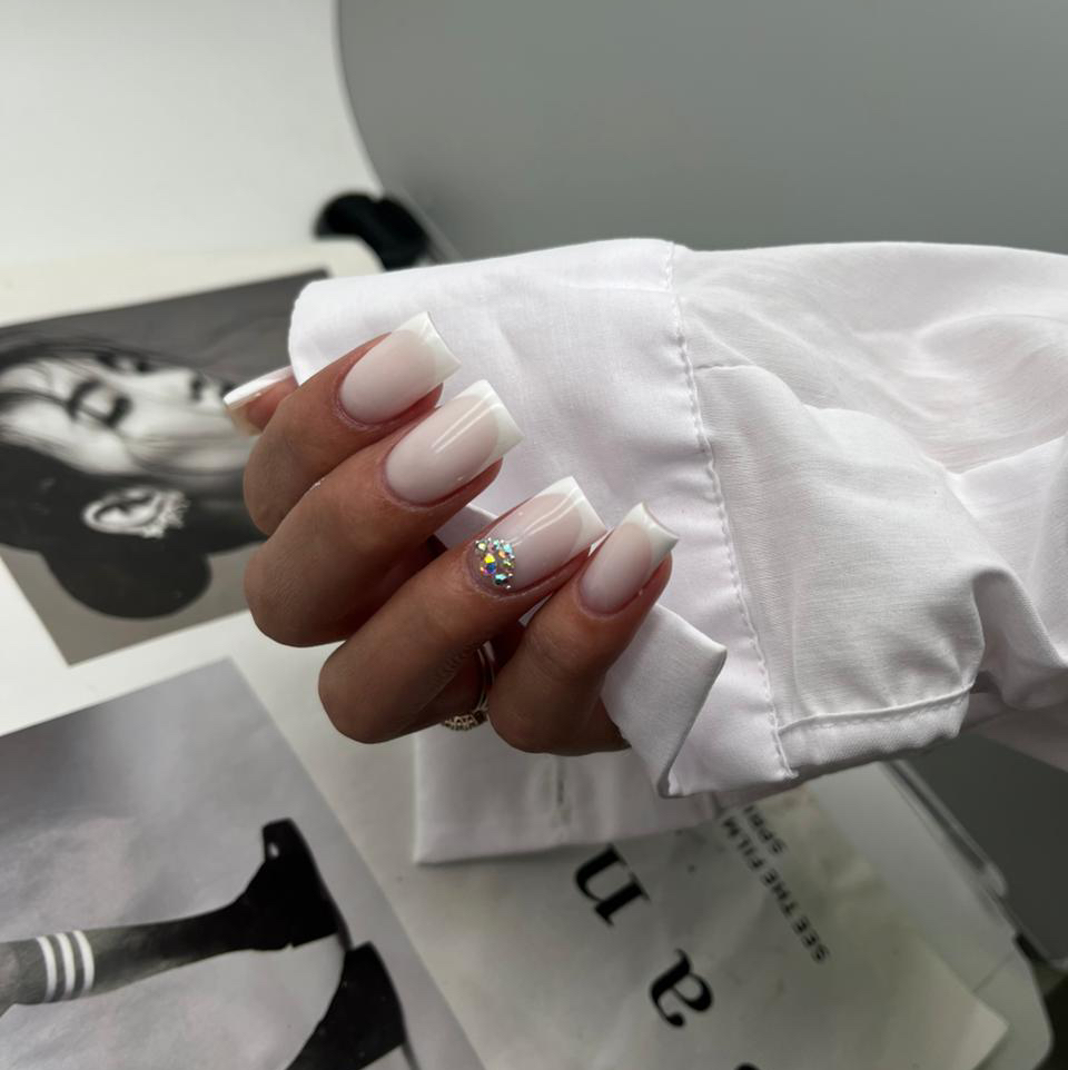 Маникюр с укреплением и покрытием