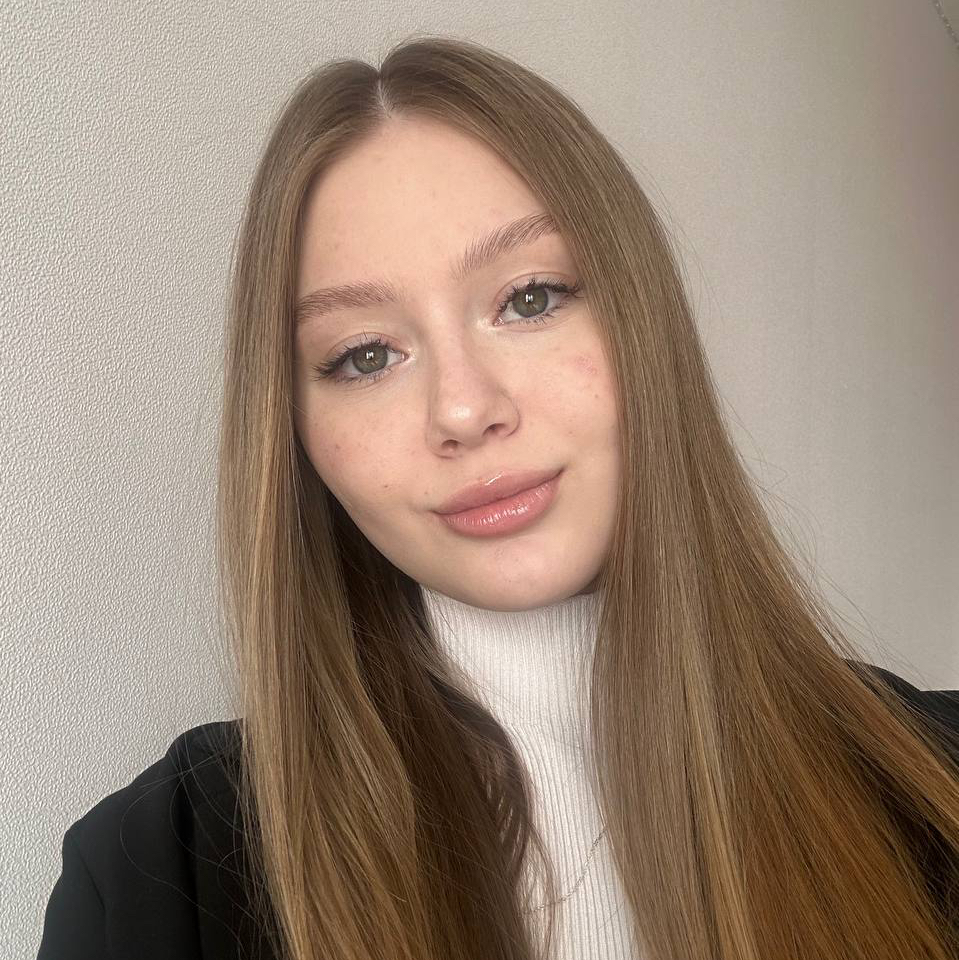 Полина