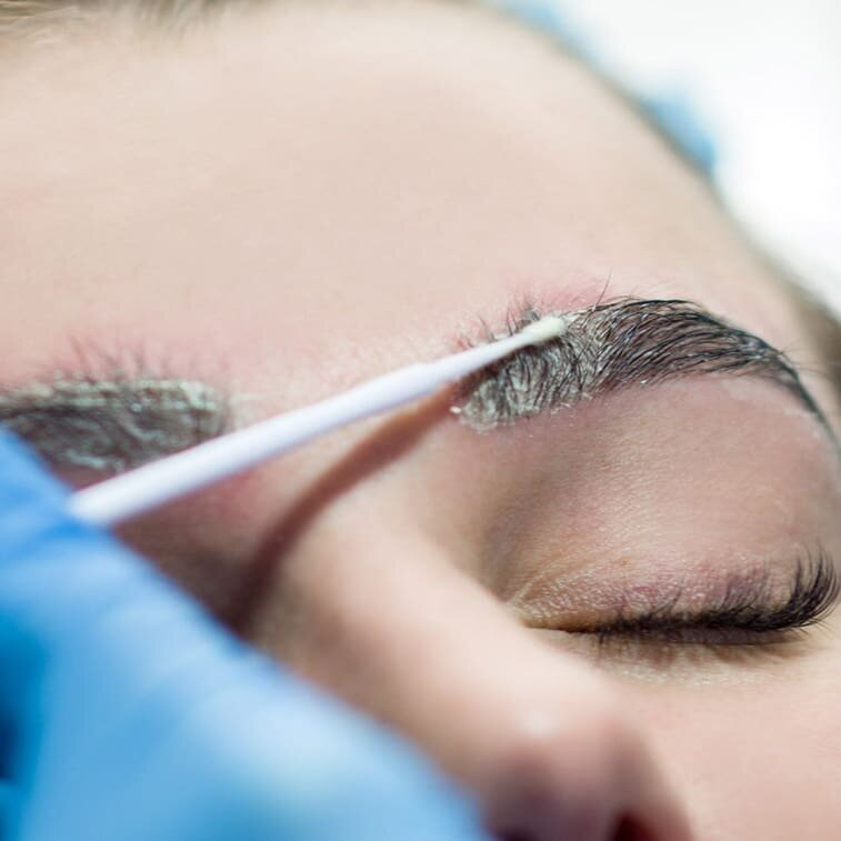 Удаление татуажа ремувером