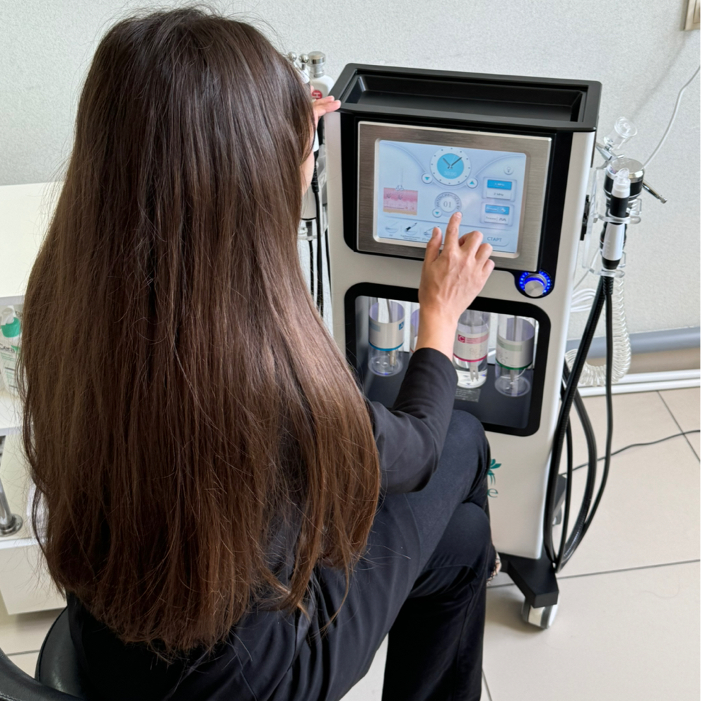 Гидропилинг вакуумный с сыворотками Mesomatrix + энзимный пилинг GIGI