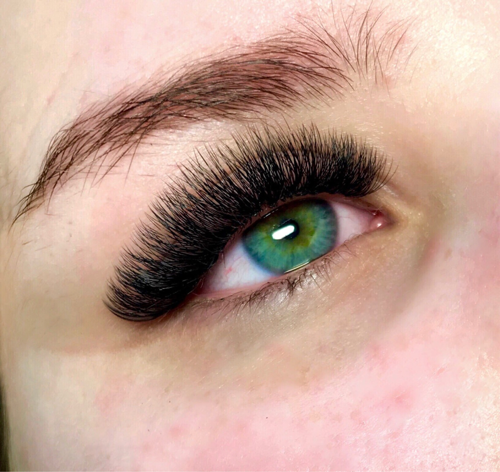 Наращивание ресниц 4-5 D