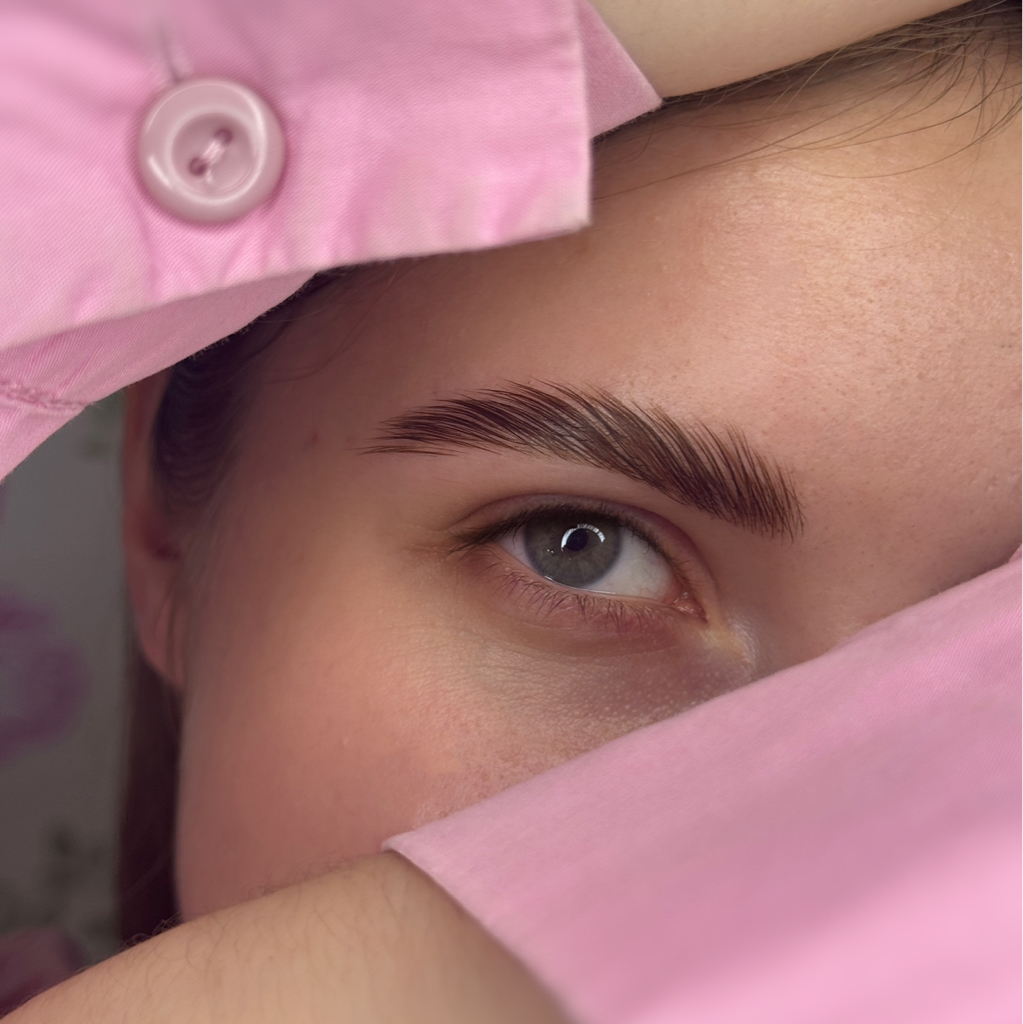 Коррекция бровей + ламинирование