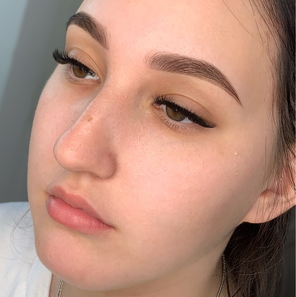 Коррекция бровей с окрашиванием хной