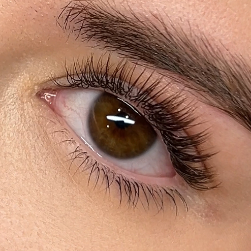 Наращивание нижних ресниц