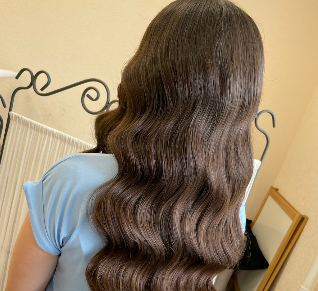 Локоны / Выпрямить волосы с объемом