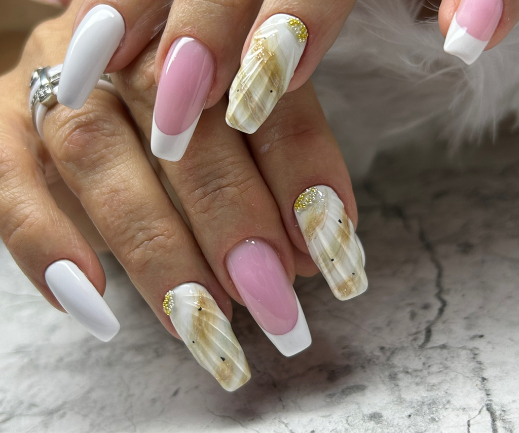 Маникюр с дизайном