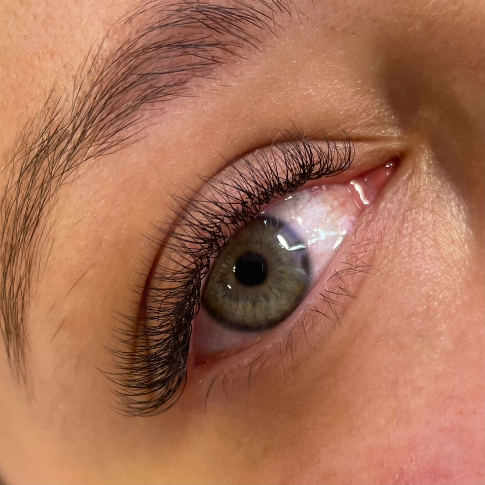 Наращивание ресниц объём классика-1D