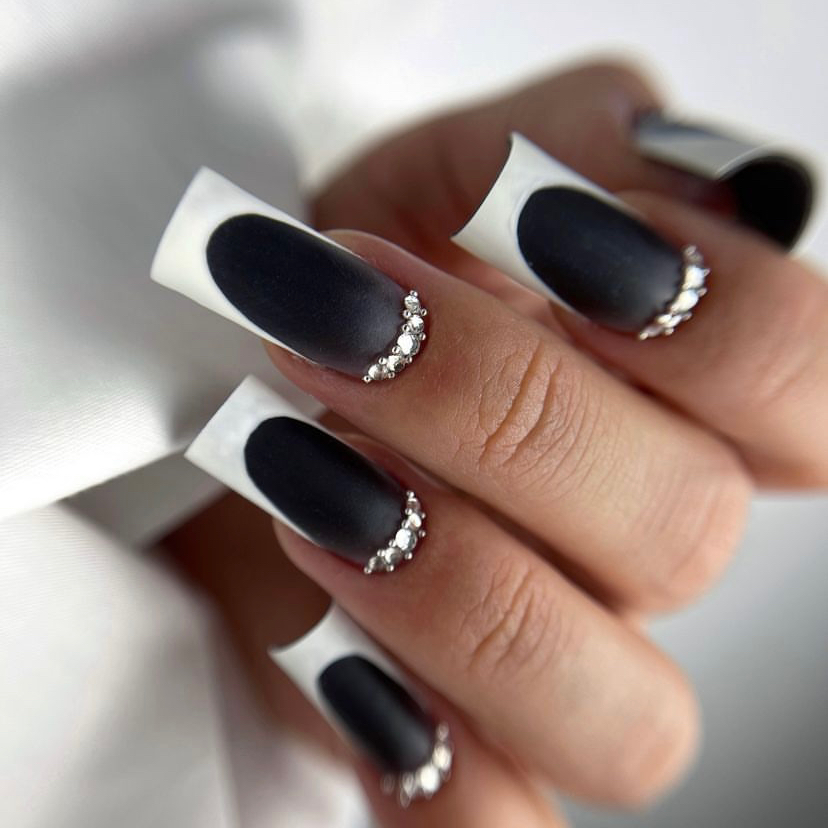 Наращивание ногтей