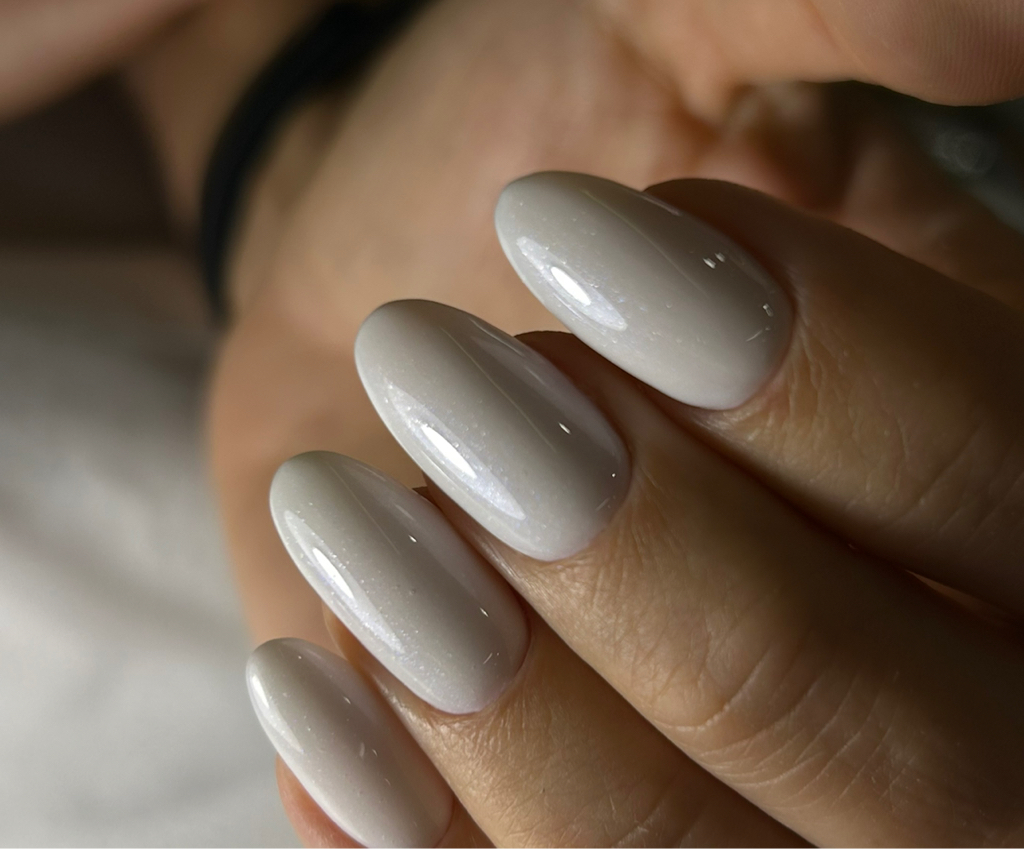 Маникюр с покрытием гель-лак