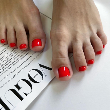 Педикюр с покрытием.