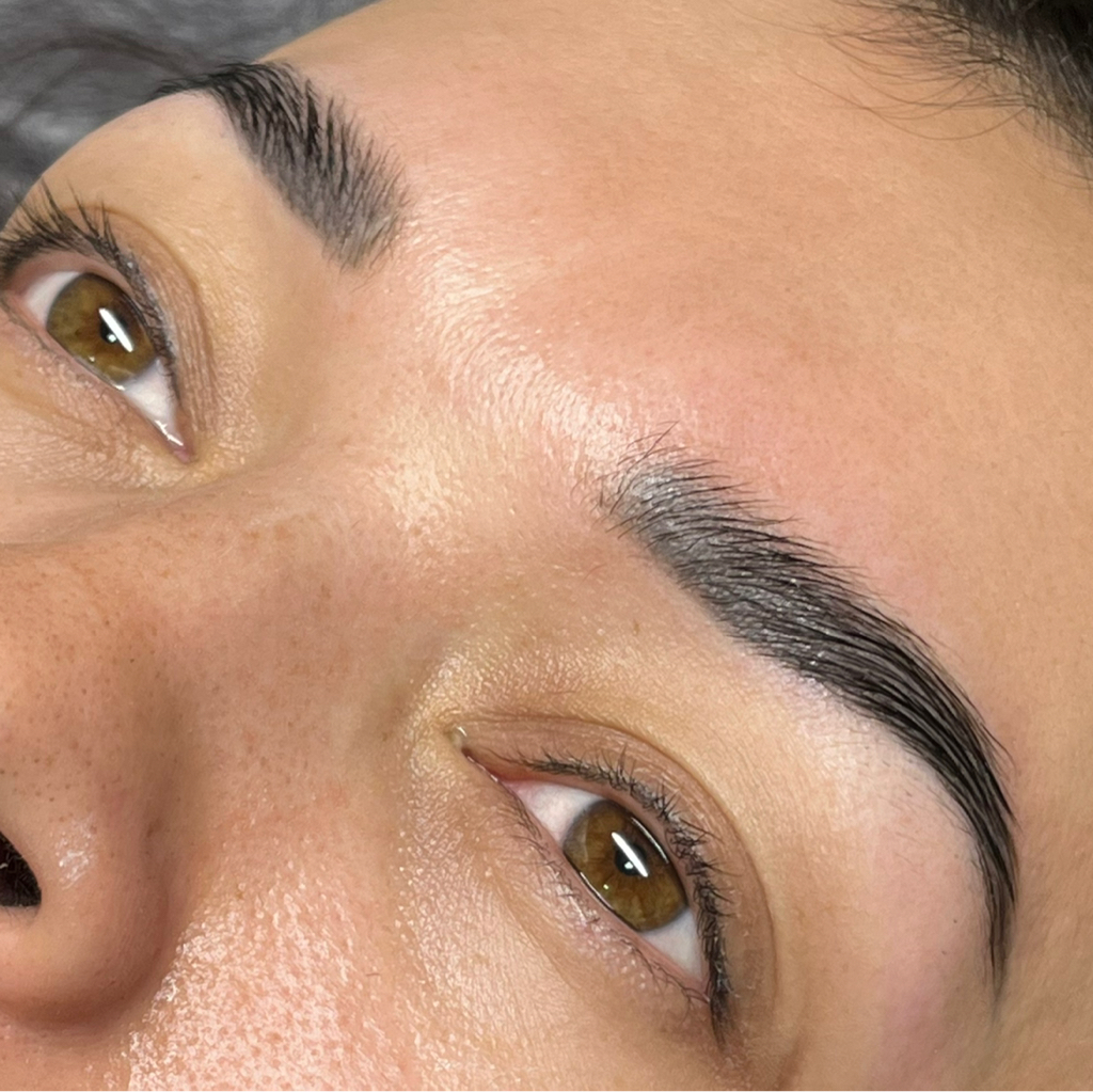 Ламинирование бровей