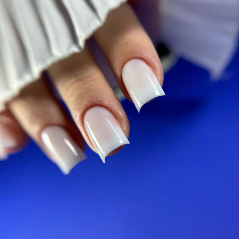 Маникюр с укреплением и покрытием гель-лаком