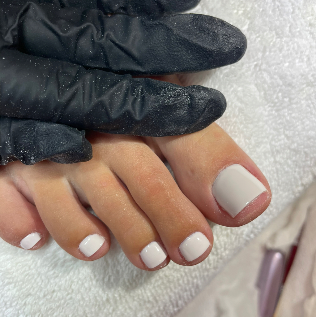 Gel pedicure
