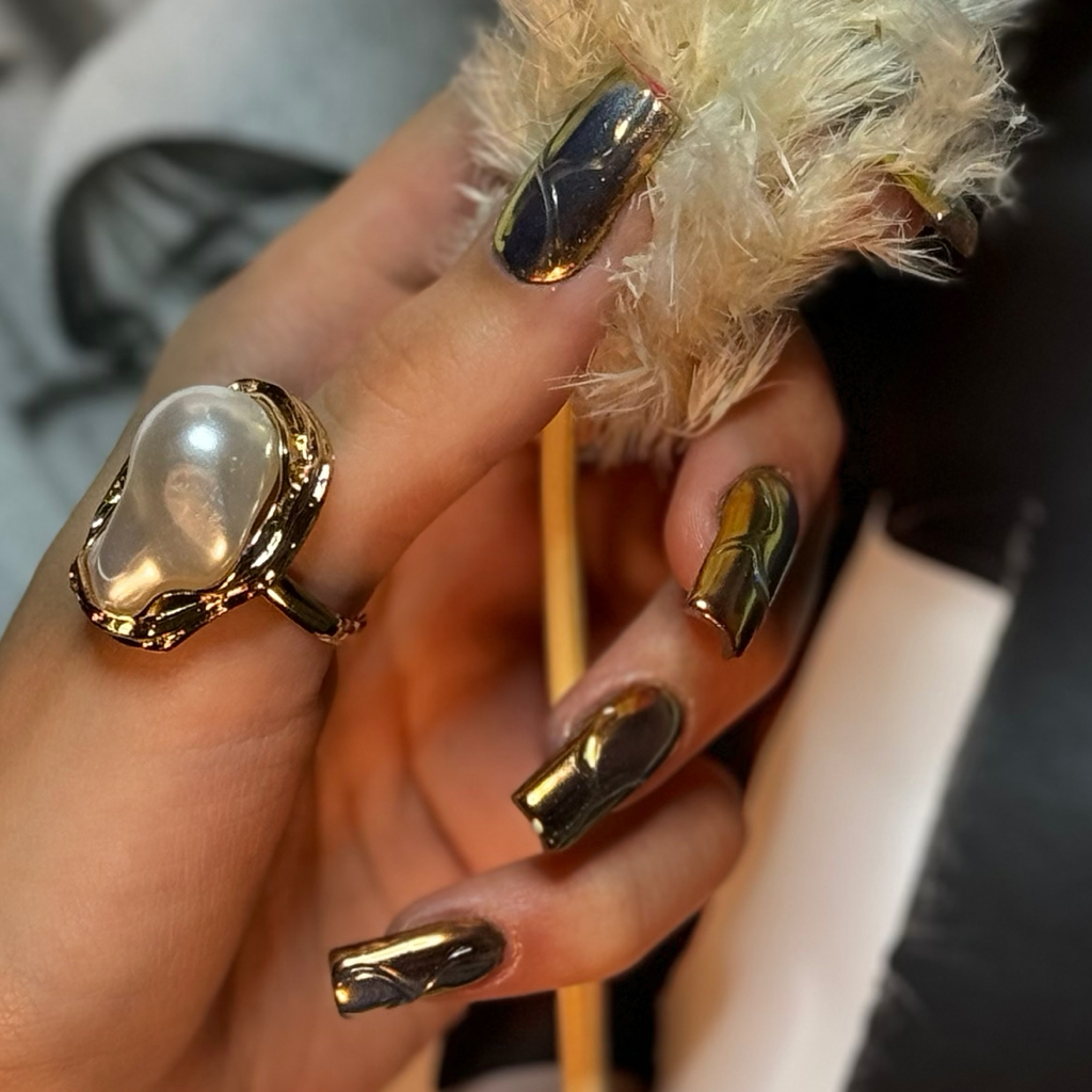 Наращивание ногтей