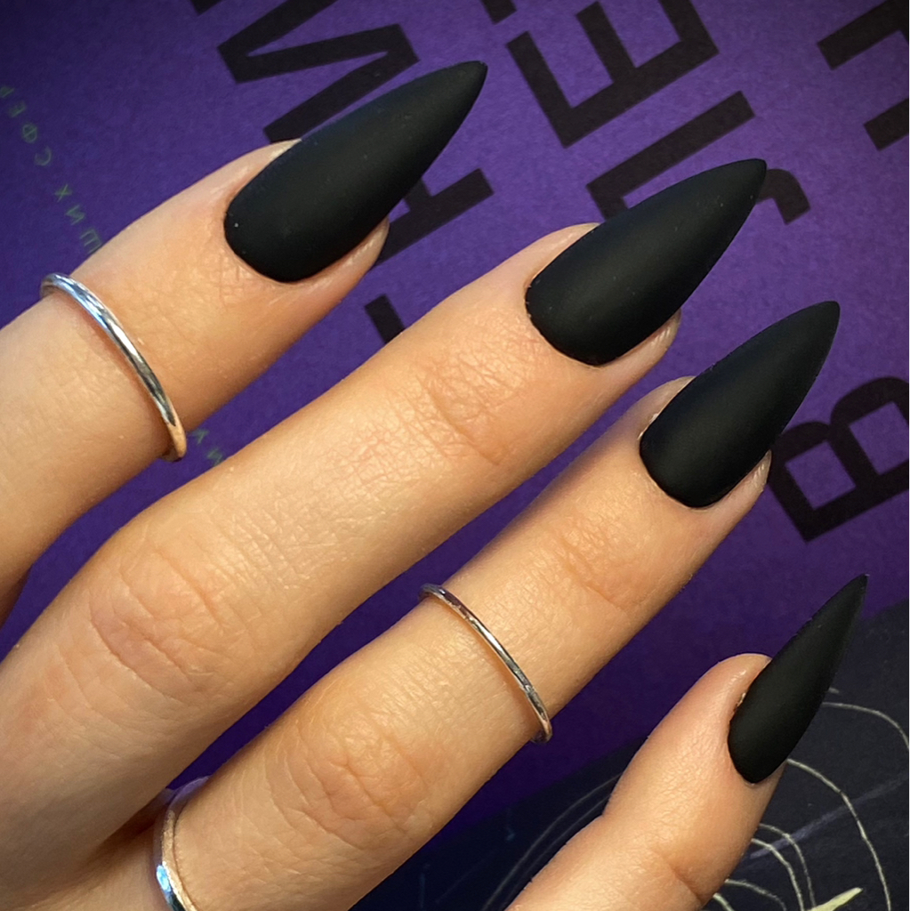 Наращивание ногтей