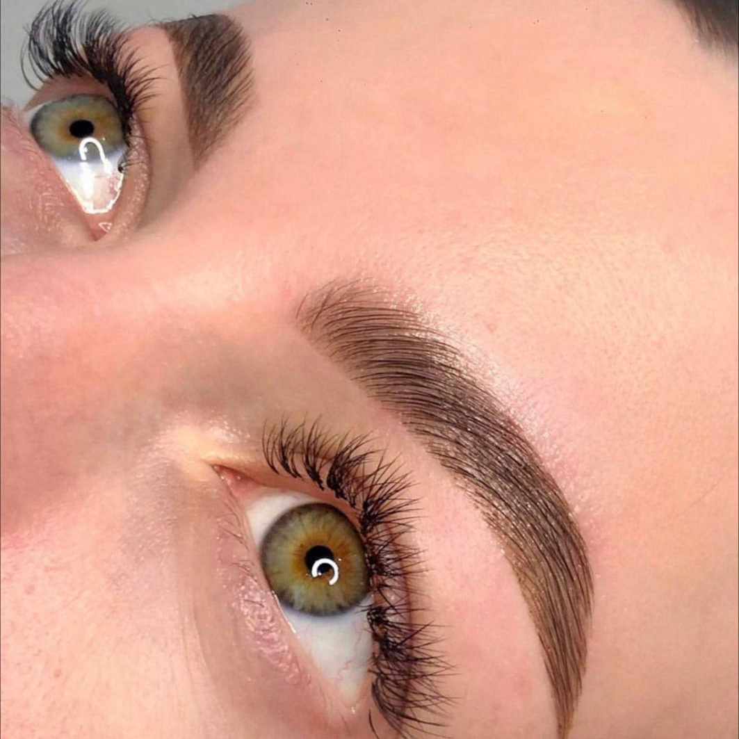 Окрашивание бровей