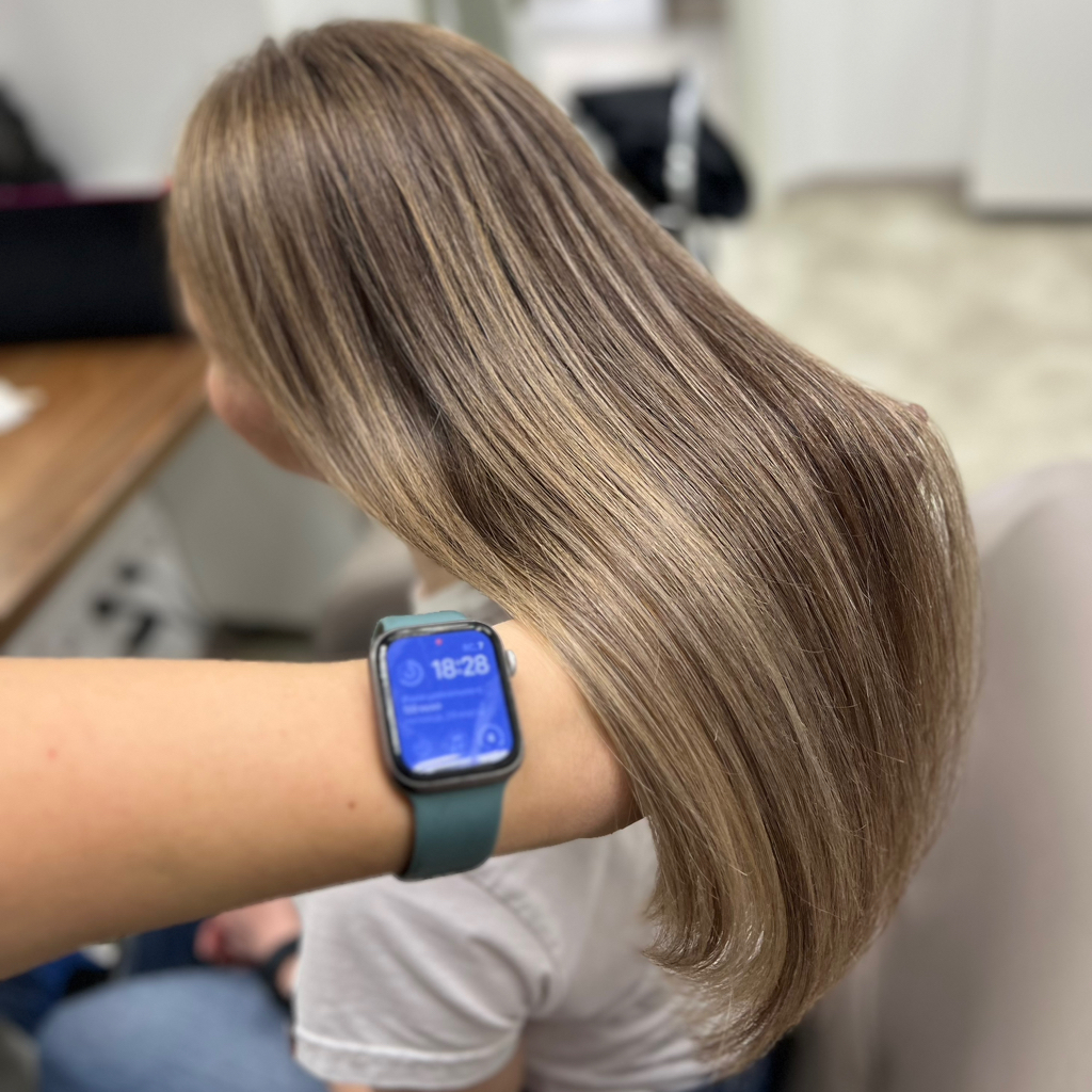 Кератиновое выпрямление волос