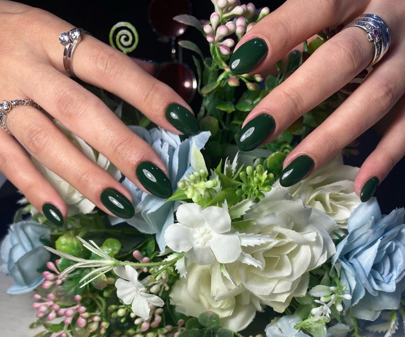 Маникюр с покрытием гель-лак