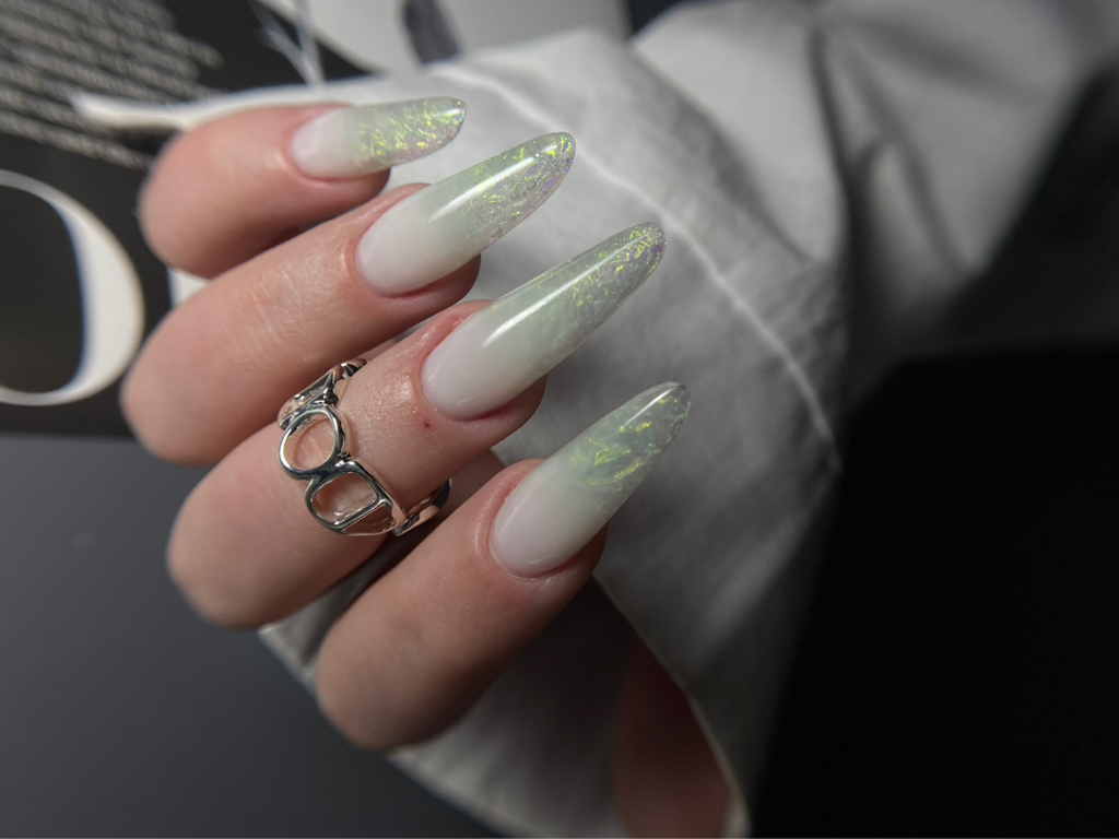 Наращивание ногтей + покрытие френч