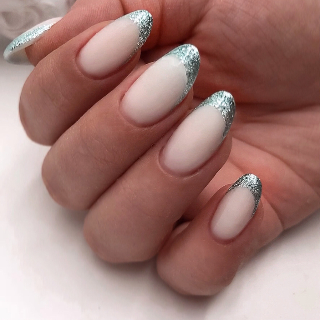 Маникюр/выравнивание базой+френч