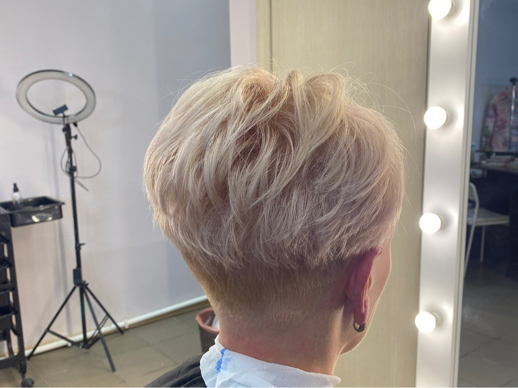 Стрижка женская