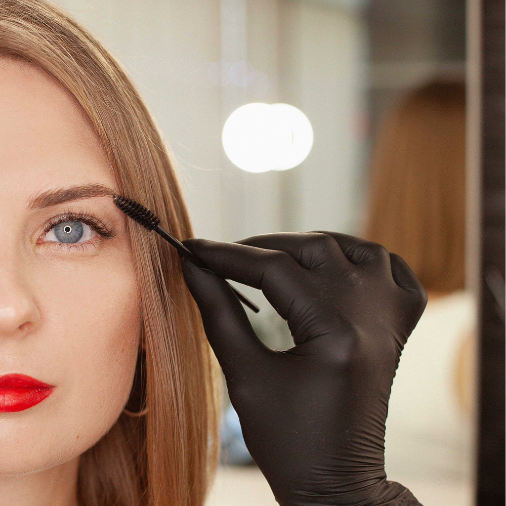 Коррекция и окрашивание бровей /ПРОФИ/