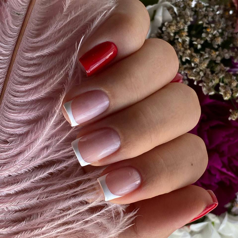 Укрепление ногтей твердым гелем+френч