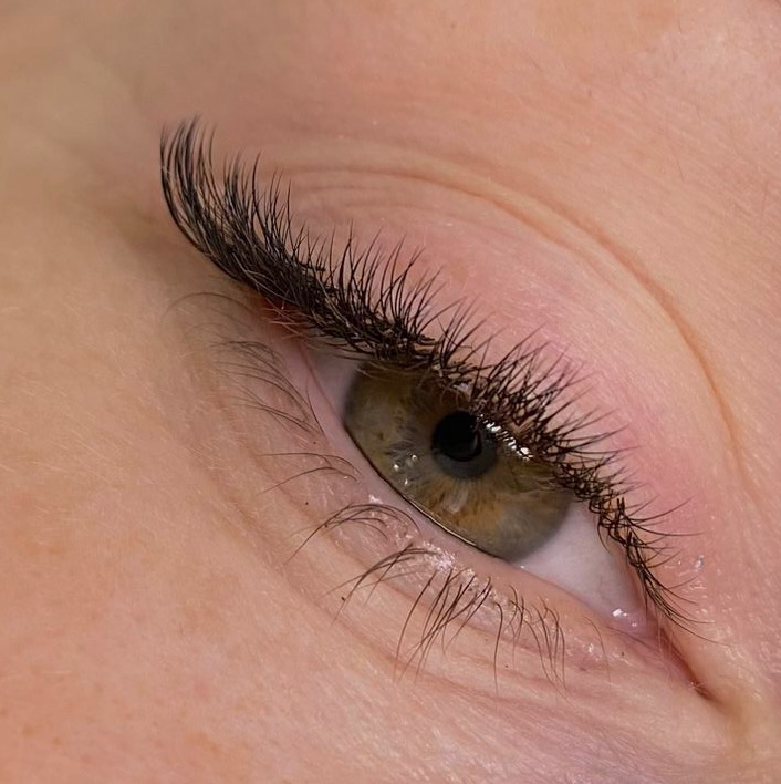 Наращивание ресниц 1,5D объем