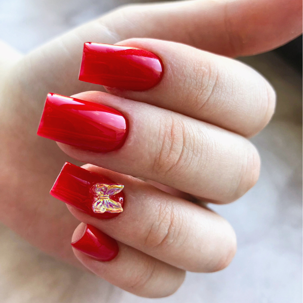 Маникюр с простым дизайном