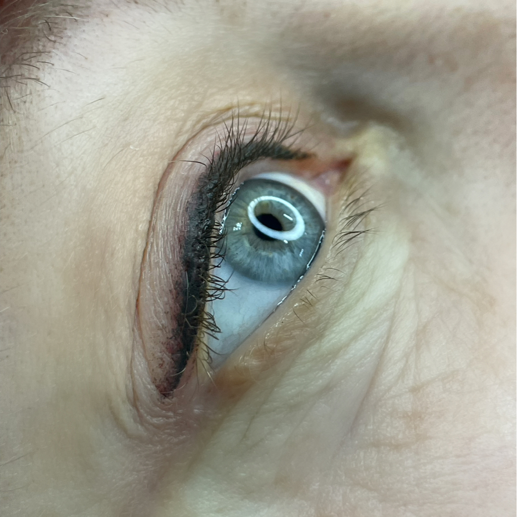 Перманентный макияж век