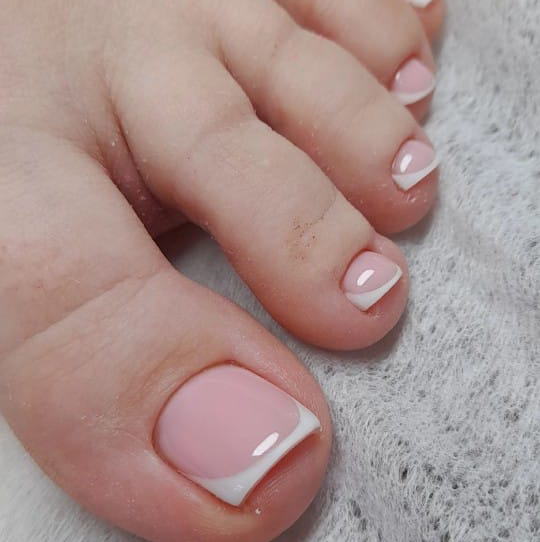 Педикюр полный ( обработка пальчиков+обработка стоп+покрытие гель-лаком)