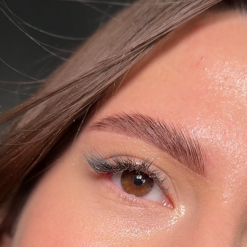 Долговременная укладка+окрашивание краской+коррекция (пинцет/воск, прореживание при необходимости)