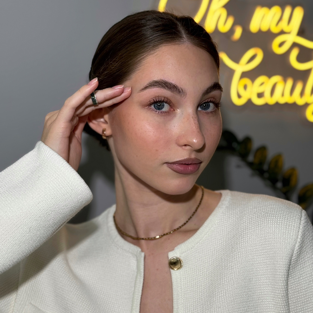 Окрашивание и коррекция бровей