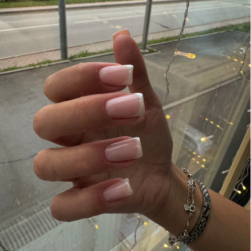 Маникюр с покрытием + френч