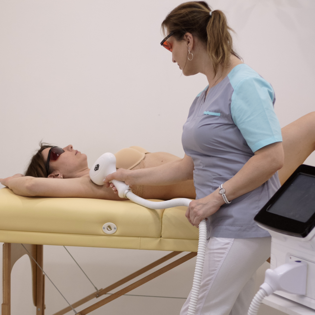 Лазерная эпиляция бикини, подмышки, ноги полностью, живот/руки