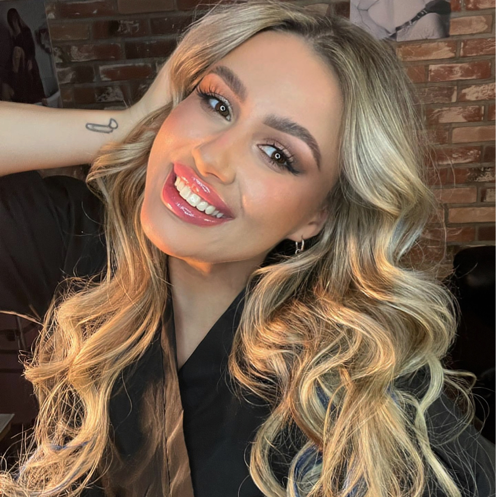 Наращивание волос ( виски)