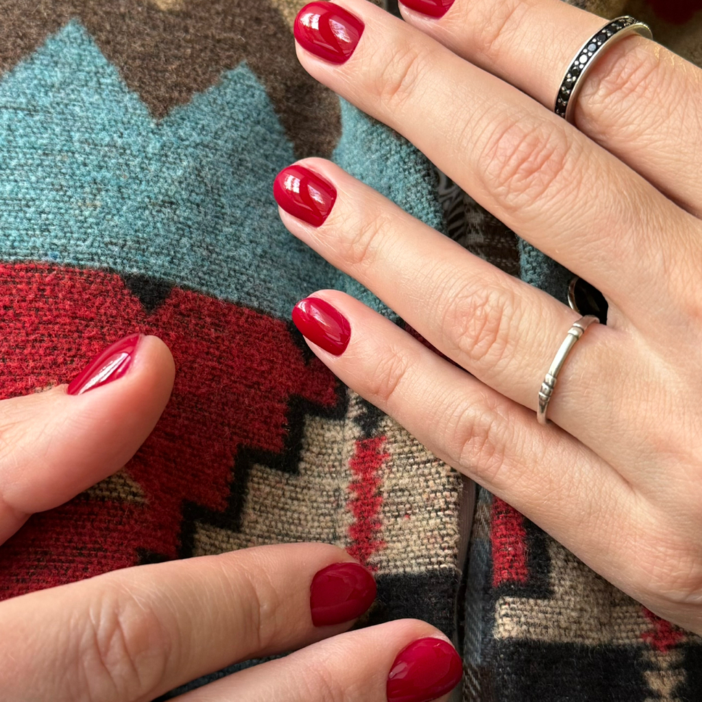 Маникюр с покрытием (однотонное)