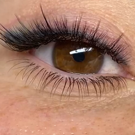 Нижние ресницы