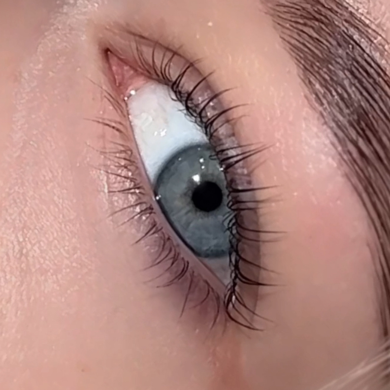 Ламинирование ресниц с окрашиванием