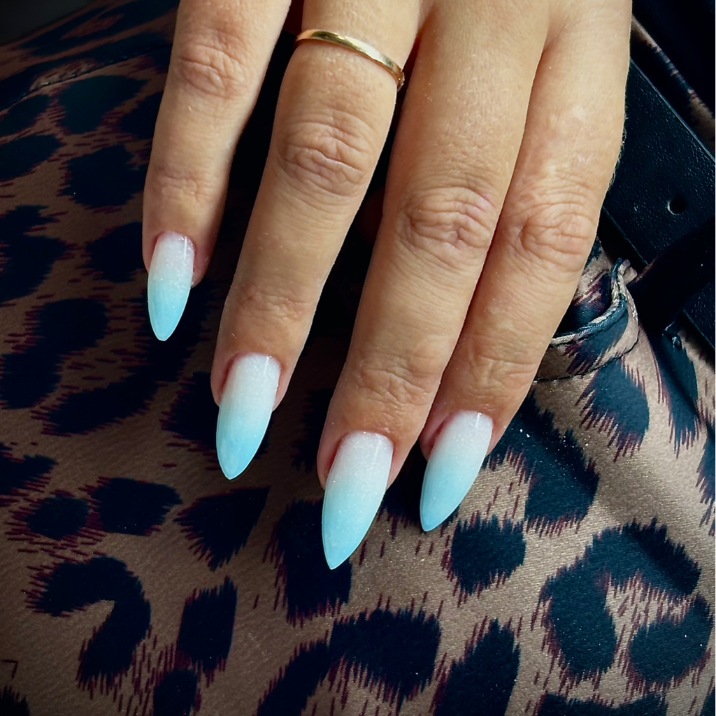 Коррекция искусственных ногтей