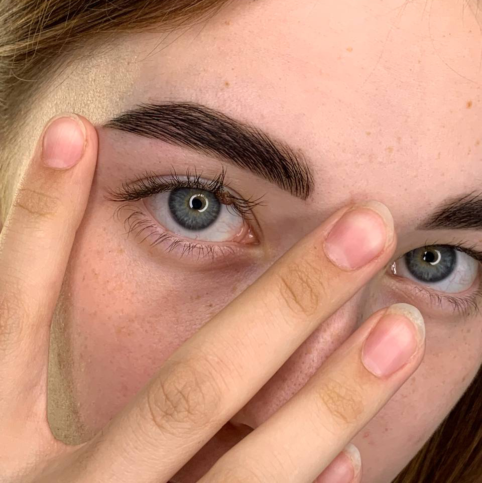 Коррекция бровей + окрашивание хной