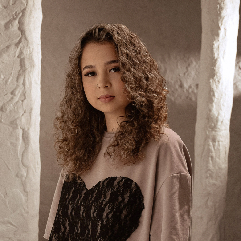 Александра