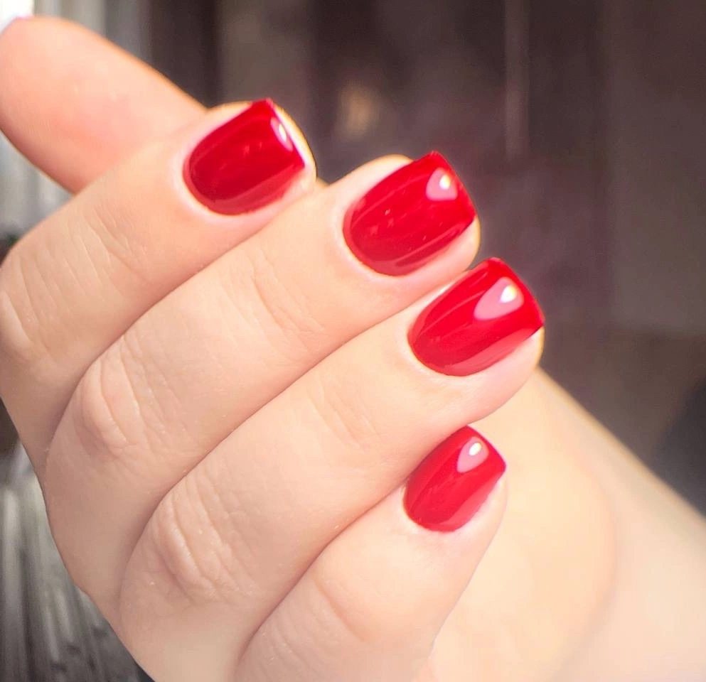 Комплекс M (Снятие, маникюр, укрепление гелем, покрытие гель-лак, ремонт 1-2 ноготков, несложный дизайн)