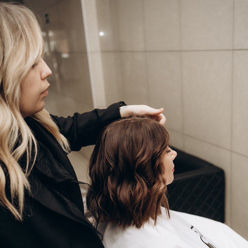 УКЛАДКА (ЛОКОНЫ на утюжок)