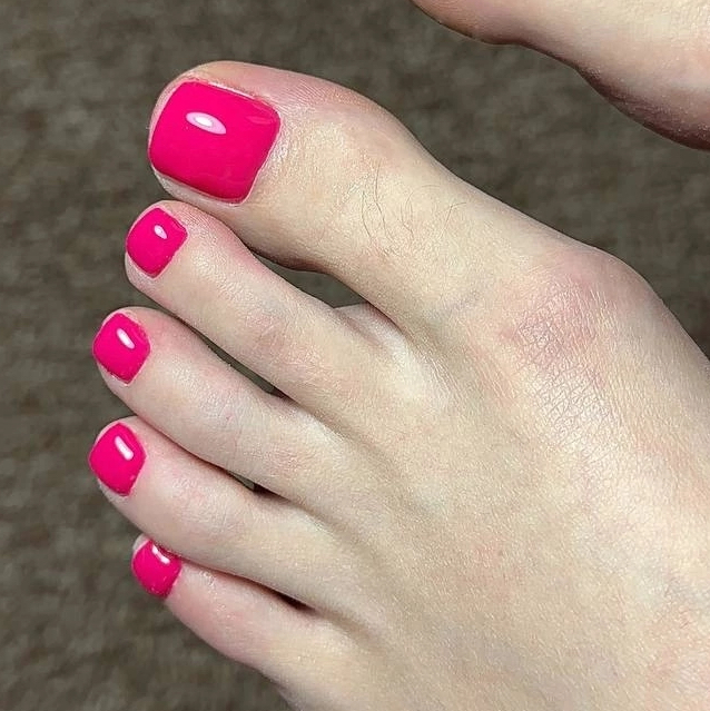 Педикюр с обработкой пальчиков + покрытие